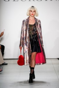 fashionweekonline.com